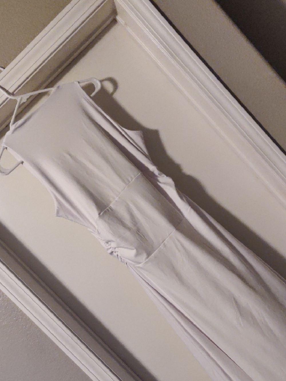 Elegant White Sleeveless Maxi Dress - Picture 5 of 5